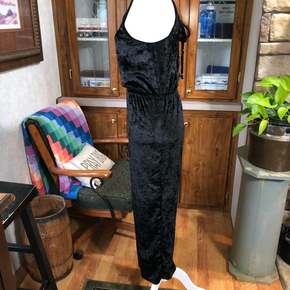 ANGIE SIZE SMALL BLACK VELVET FULLY LINED ELASTIC WAIST OPEN BACK STRAP JUMPSUIT - Picture 3 of 4